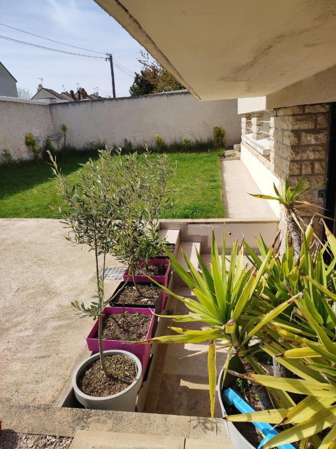 Agreable Appartement Familial Avec Jardin Blois Kültér fotó
