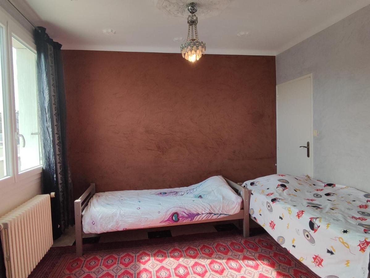 Agreable Appartement Familial Avec Jardin Blois Kültér fotó
