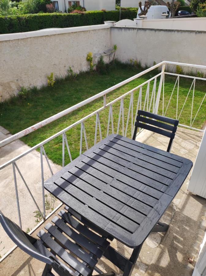 Agreable Appartement Familial Avec Jardin Blois Kültér fotó